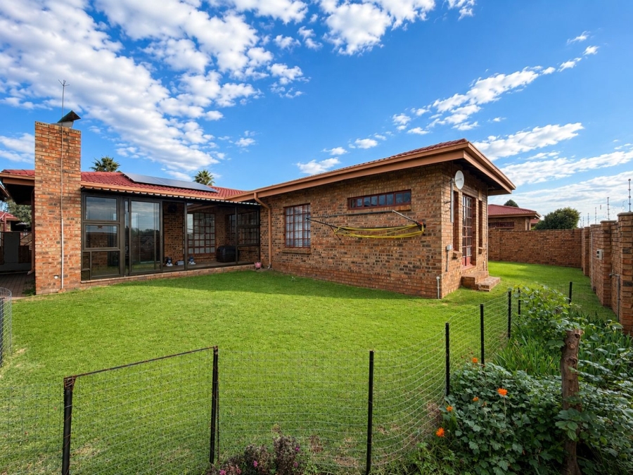 3 Bedroom Property for Sale in Vaalpark Free State